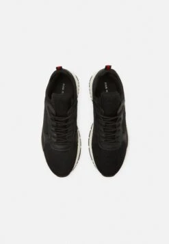 Pier One Unisex - Baskets Basses - Black/White -Pier One Soldes Magasin 1080a7dccd1b41bfb8c11eb2d0bdfeae