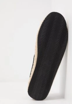 Pier One Rena Espadrille Unisex - Espadrilles - Black 14 Pier One Rena Espadrille Unisex - Espadrilles - Black -Pier One Soldes Magasin 1eb50808d4584488a60ebfcbb93affb1