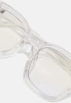 Pier One Unisex - Lunettes Anti-Lumière Bleue - Transparent -Pier One Soldes Magasin 27a2af2bc254429b93a7d4057ddd01f5