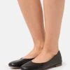 Pier One Leather - Ballerines - Black