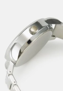 Pier One Set - Montre - Silver-Coloured -Pier One Soldes Magasin 7bfa7fa3c3134fb0b8144973122f0e7b