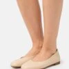 Pier One Leather - Ballerines - Beige